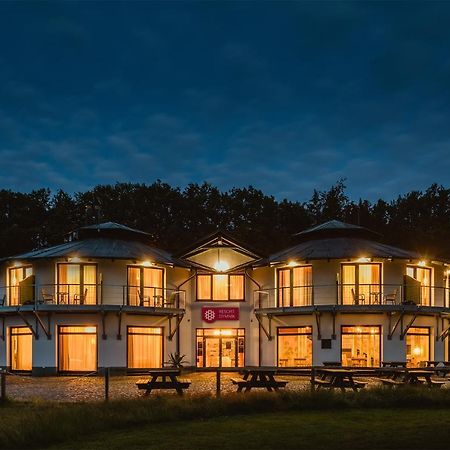 Hotel Dymnik ルンブルク エクステリア 写真