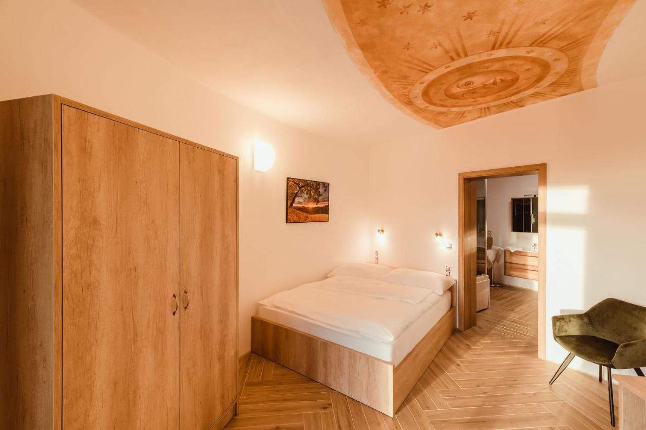 Hotel Dymnik ルンブルク エクステリア 写真