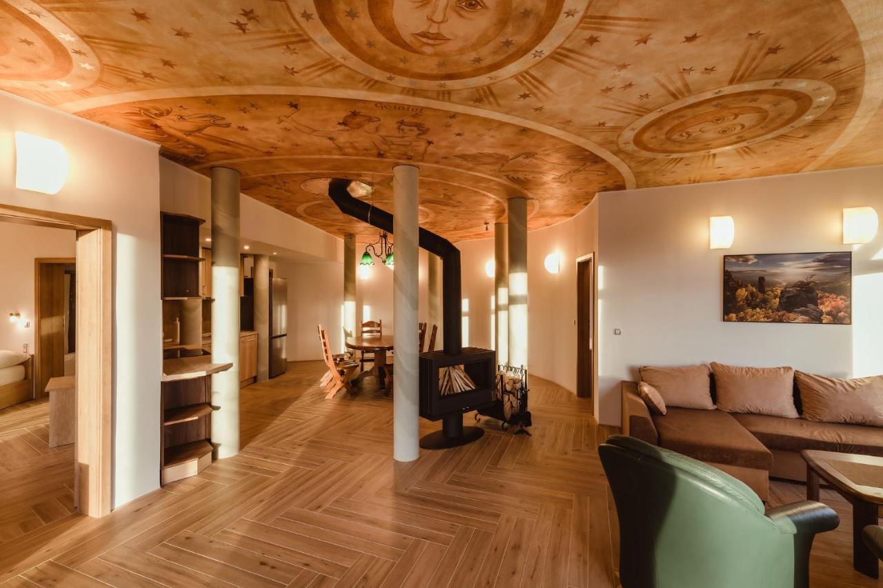 Hotel Dymnik ルンブルク エクステリア 写真
