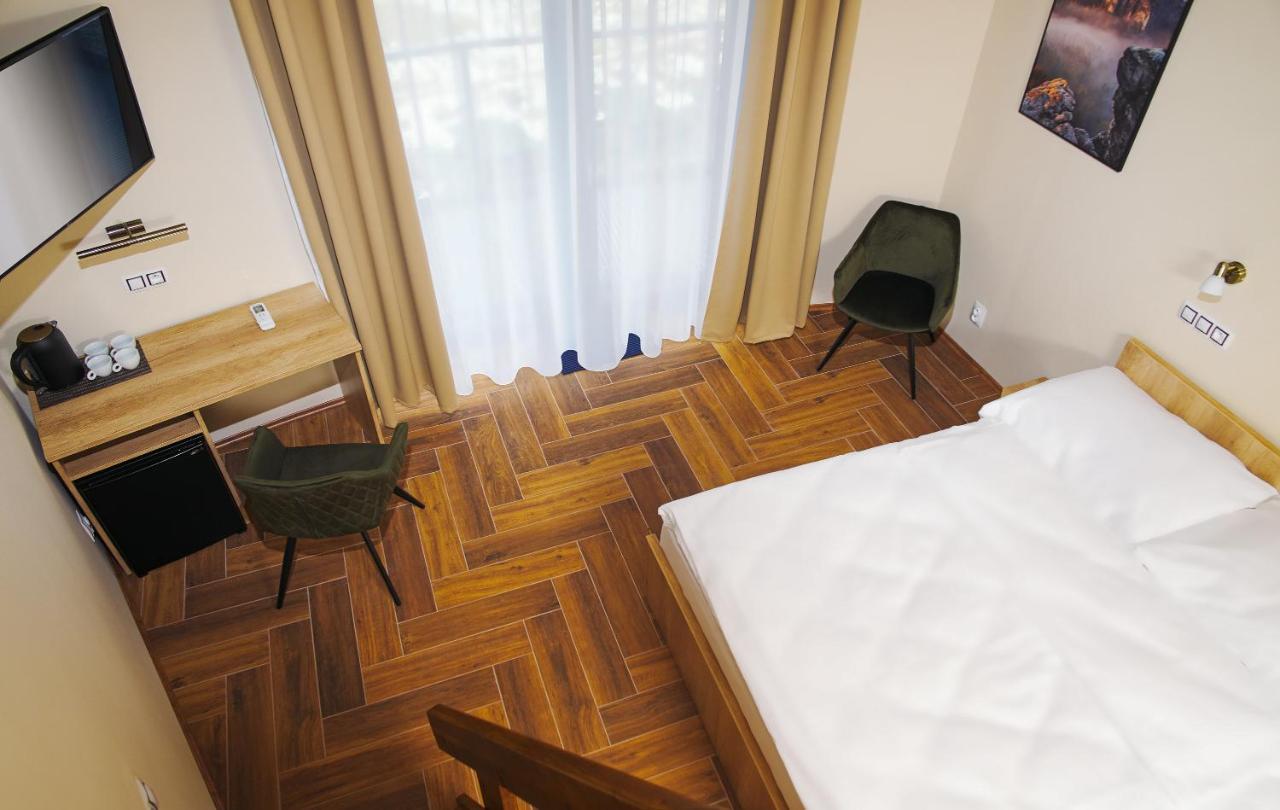 Hotel Dymnik ルンブルク エクステリア 写真