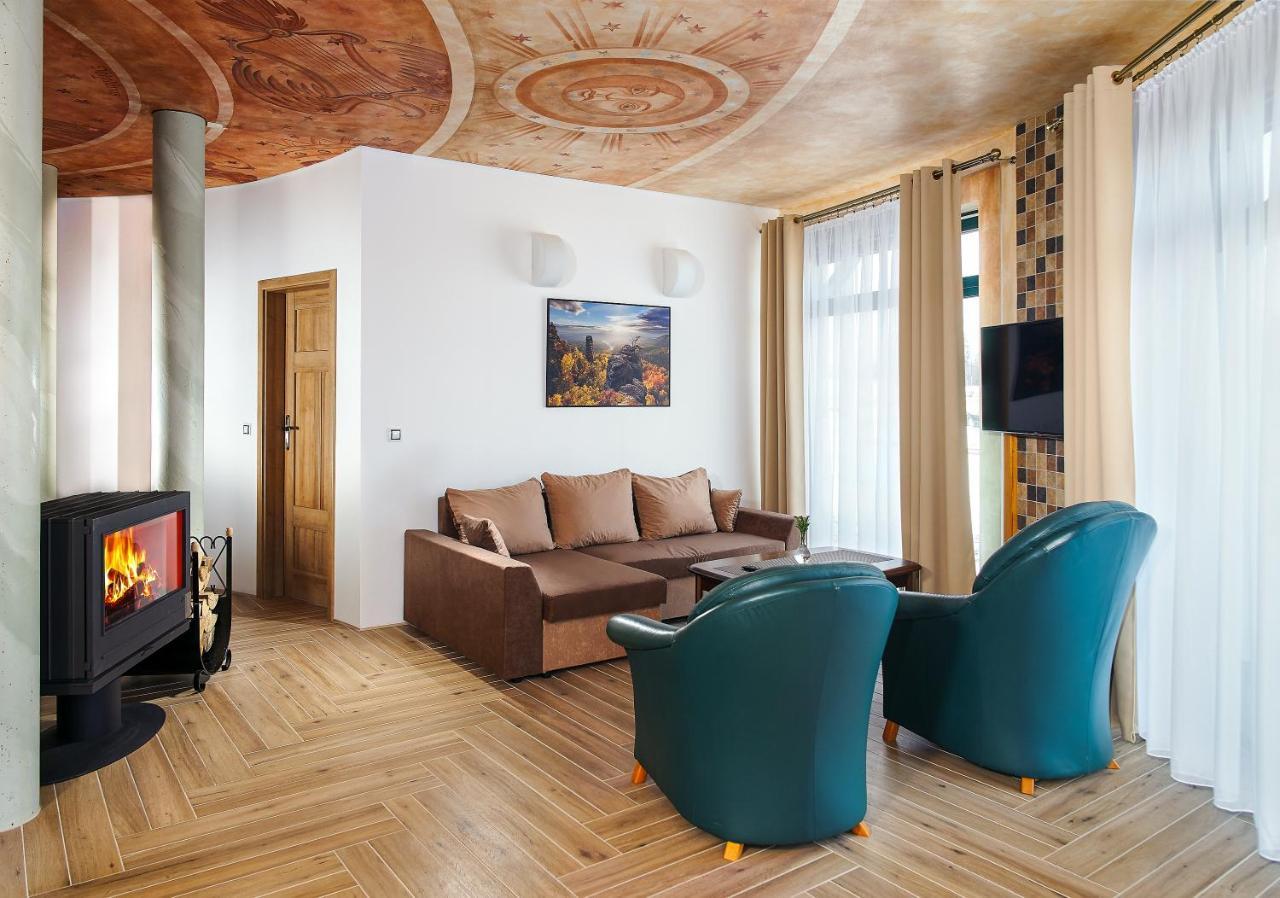 Hotel Dymnik ルンブルク エクステリア 写真