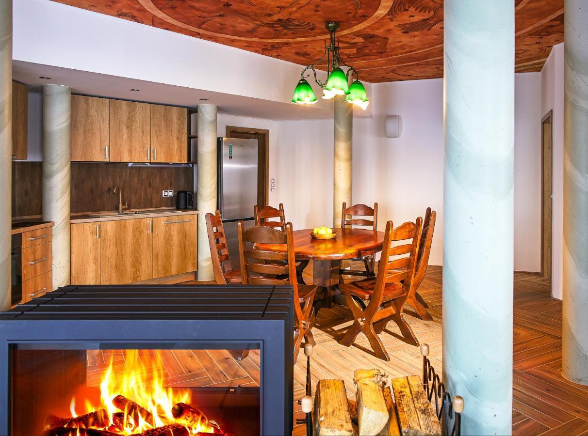 Hotel Dymnik ルンブルク エクステリア 写真