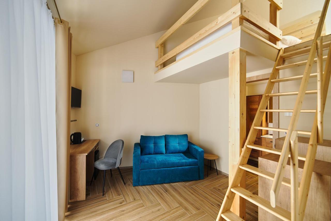 Hotel Dymnik ルンブルク エクステリア 写真