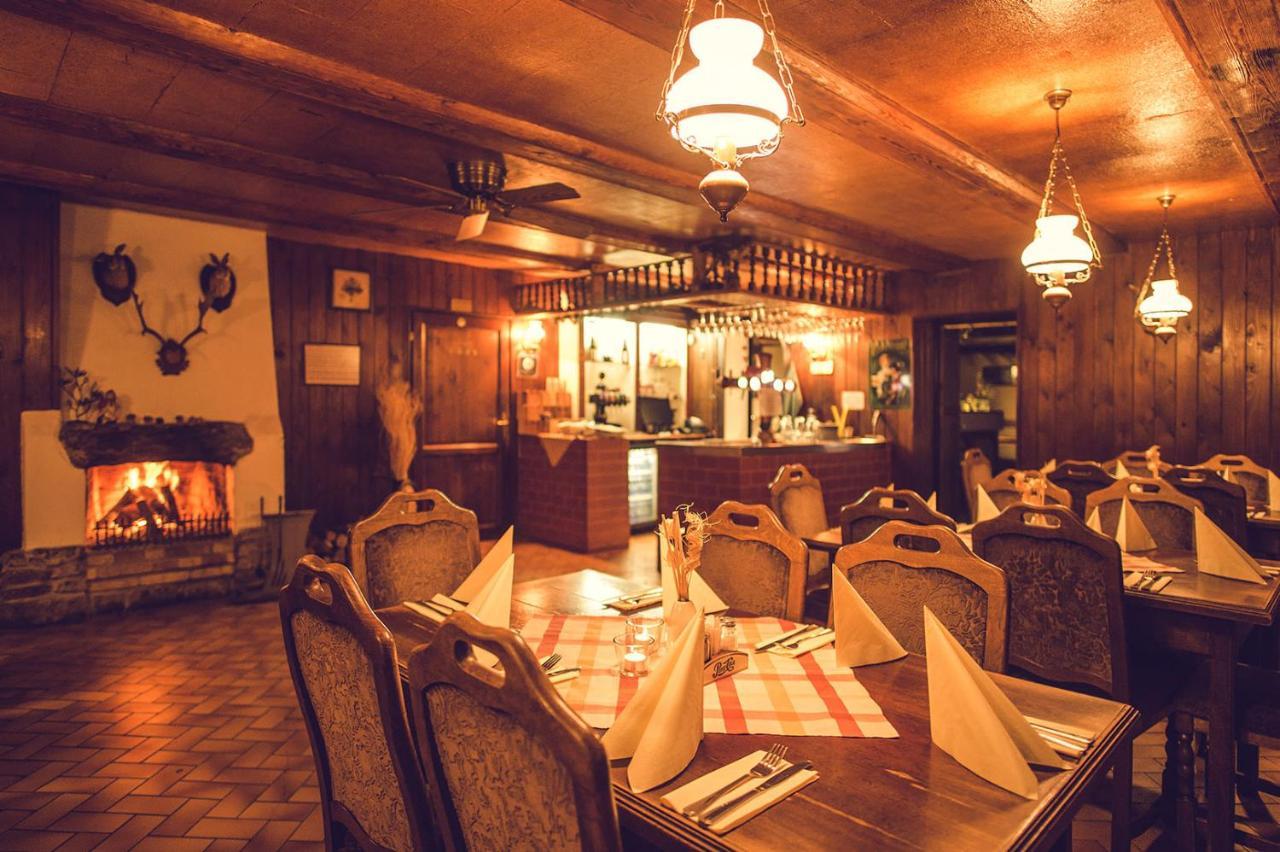 Hotel Dymnik ルンブルク エクステリア 写真